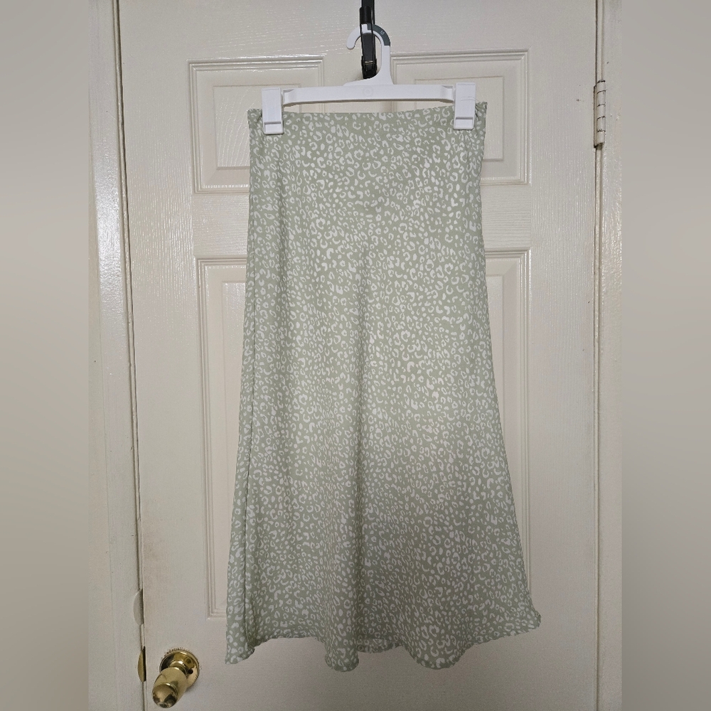 Elegant Green Leopard Patterned A-line Maxi Skirt